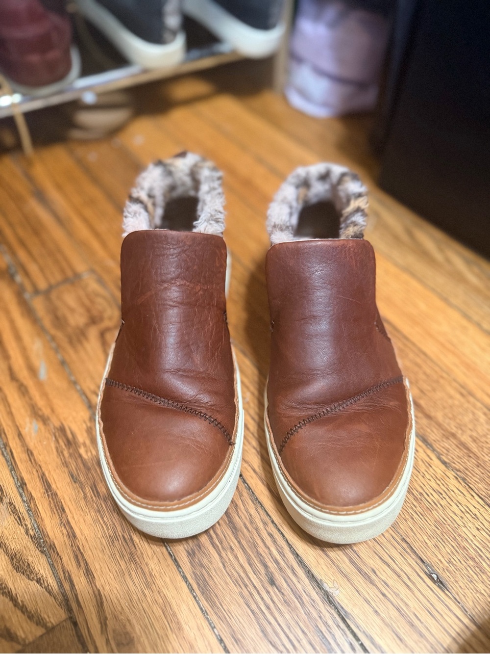 TOMS Paxton Brown Leather Faux Fur Lined Slip On Sneaker Booties Women's sz 7.5